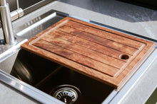 outdoorküche-deluxe-mit-kühlschrank-gartengrill